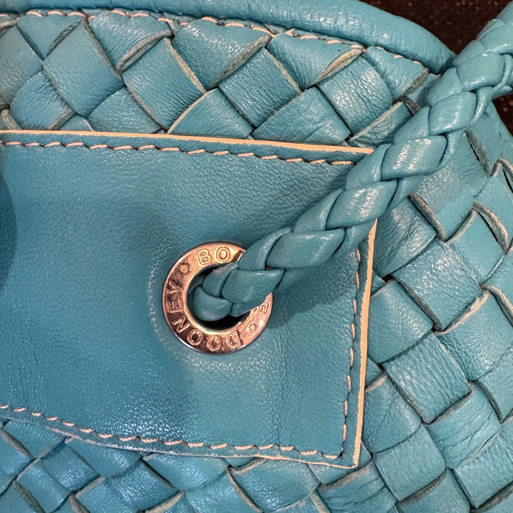 Stylish Blue Woven Leather Shoulder Bag - Picture 3 of 6